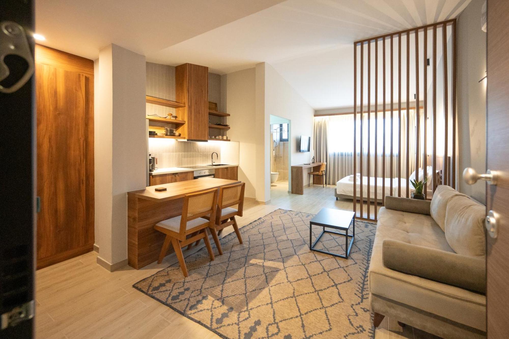 Dwell House 5 Hotel Янина Екстериор снимка